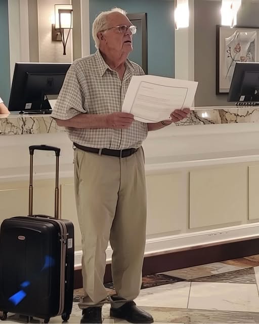 My Family Left Grandpa at the Hotel to Avoid Paying — They Didn’t Realize I Was the Wrong Grandson to Mess With