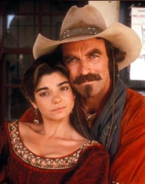 Where is Laura San Giacomo now? Here’s what she looks like today.