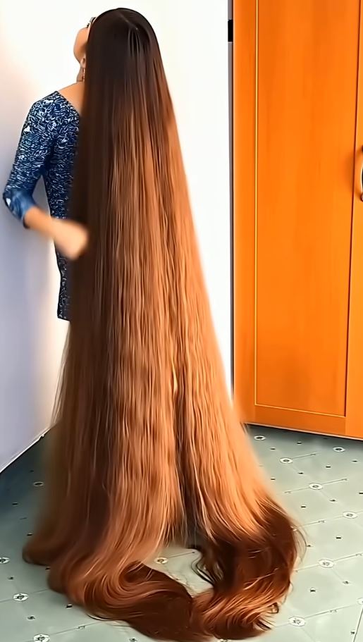 Despite her husband’s repeated requests, this woman hasn’t had a haircut in 25 years