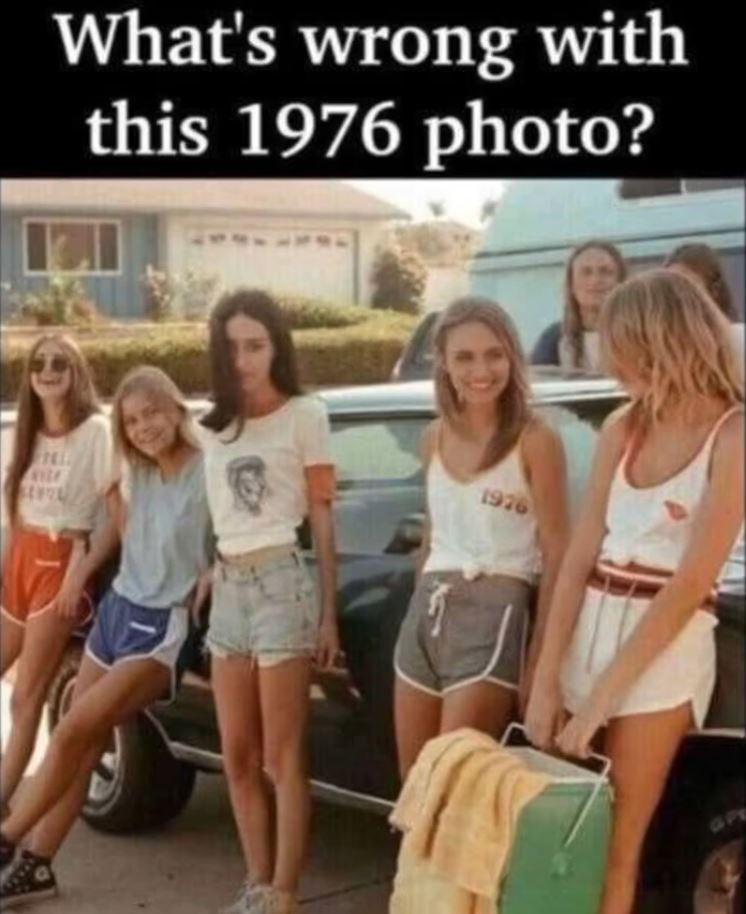 How BFF Relationships Have Changed From the ’90s to Today