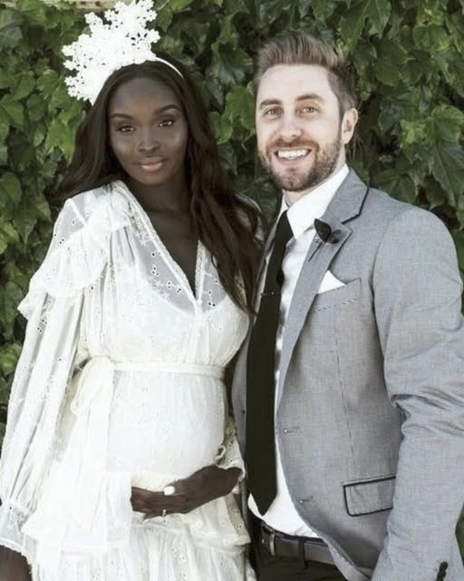 The dark-skinned model got married to a blue-eyed blonde, Now they have incredibly beautiful children!!!