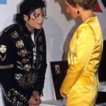 The photographer recognized he had captured something unique after taking this picture: Behind the scenes of Diana and Michael Jackson’s connection