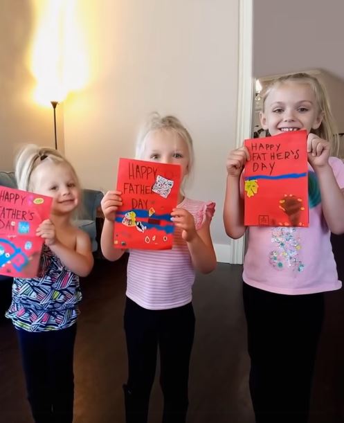 “Indiana Father Mourns Three Young Daughters Found Dead with Their Mother – Community Rallies in Support”