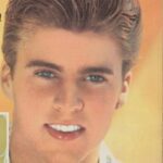 The teen idol of the 50s who saved his twin boys in the mysterious plane