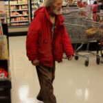 I dressed as a homeless person and visited a supermarket to determine my heir, until someone SQUEEZED MY HAND very hard.