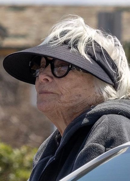 Shirley MacLaine claims to have slept with two prime ministers