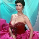 This famous heartbreaker is now 71 – try not to smile when you see her today!